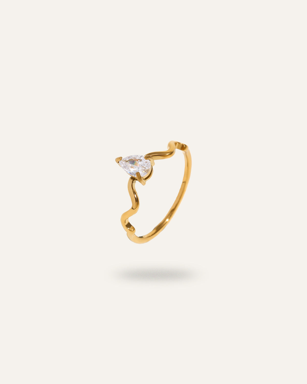 Lumea Ring, in 18K gold-plated 316L stainless steel (gold), waterproof, hypoallergenic, by VENTÙR