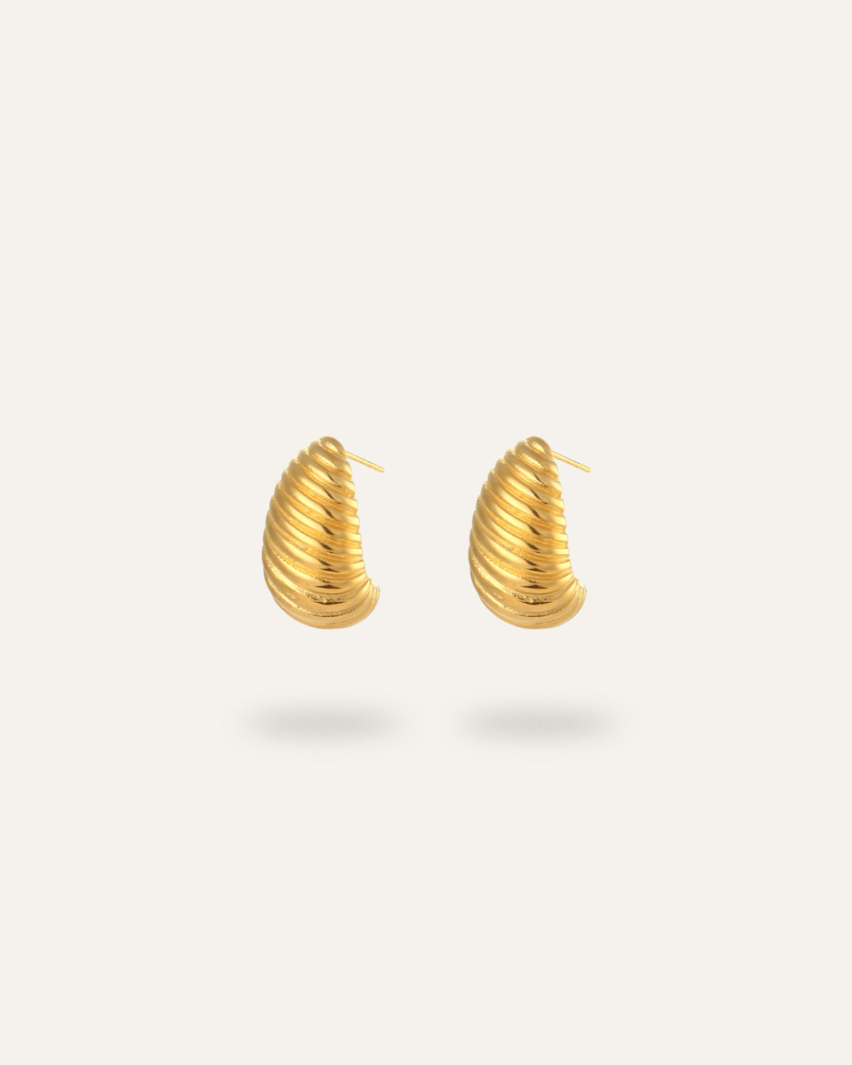 Alma Earrings, in 18K gold-plated 316L stainless steel (gold), waterproof, hypoallergenic, by VENTÙR